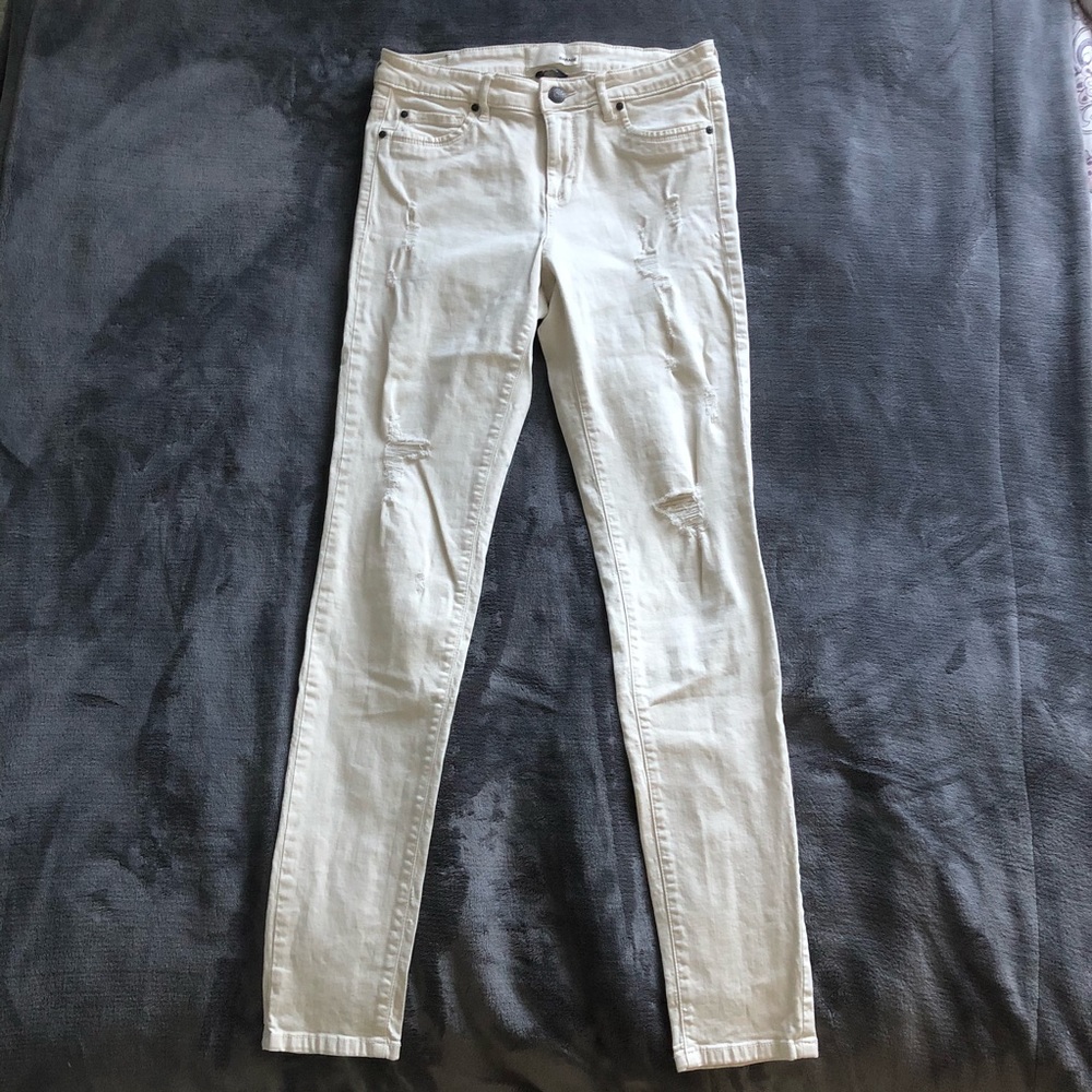 NWOT garage ripped white high waist jeans size 6